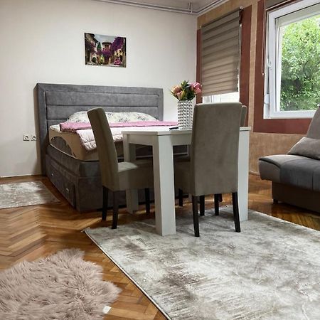 Aloha Apartment Yeni Pazar Dış mekan fotoğraf