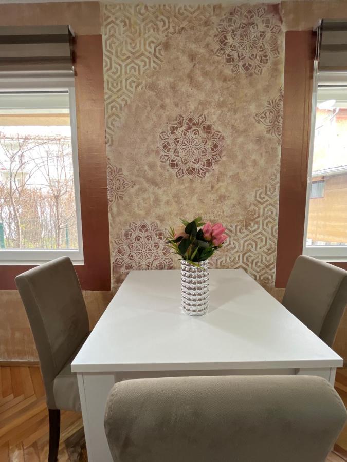 Aloha Apartment Yeni Pazar Dış mekan fotoğraf